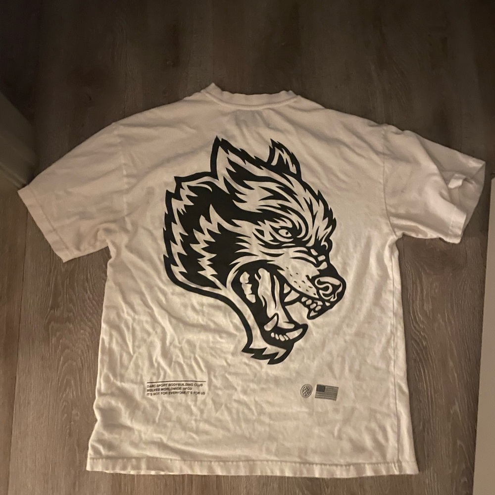 Darc Sport White Wolves Tee - M